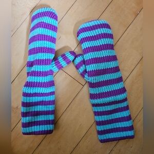 Lululemon 100% merino wool Sherpa fleece lined mittens